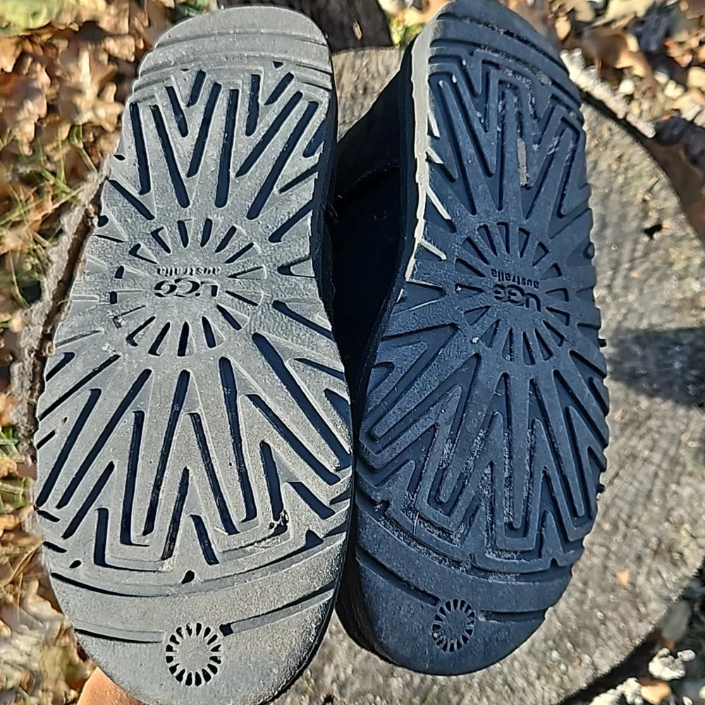 Ugg button boots - Picture 6 of 7